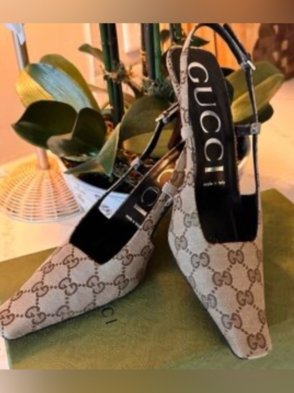 Brand new authentic Gucci GG logo canvas slingback pumps heels size 35.5